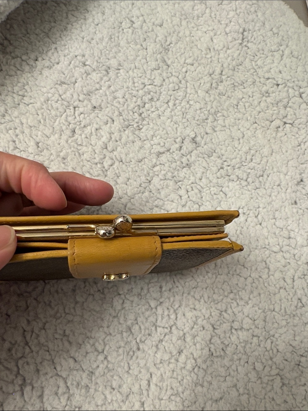 Vintage CELINE Macadam Triomphe Bifold Compact Wallet Yellow Mustard Leather - Picture 5 of 14